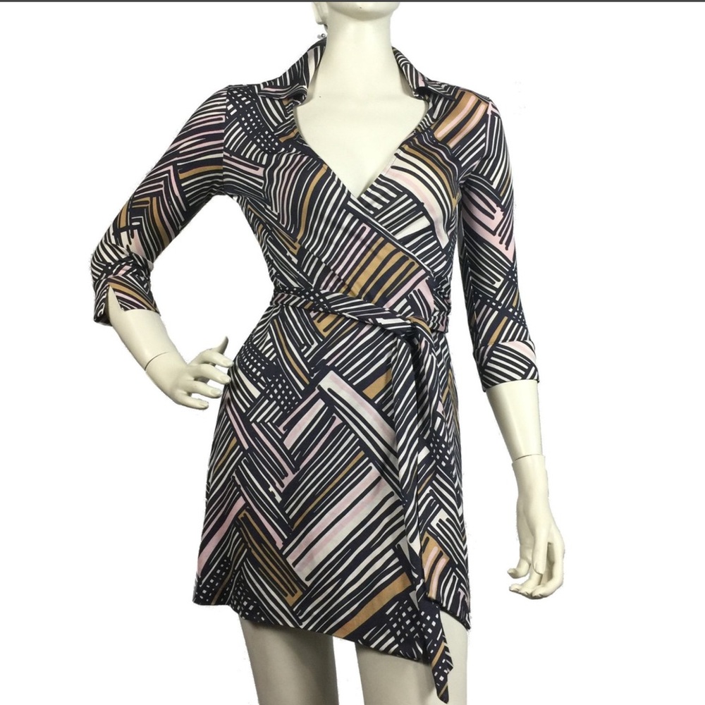 Diane Von Furstenberg Wrap dress Lindsay Mini Size 12